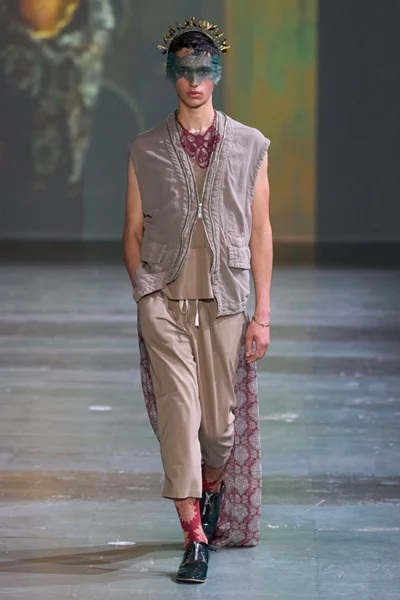 Look 44